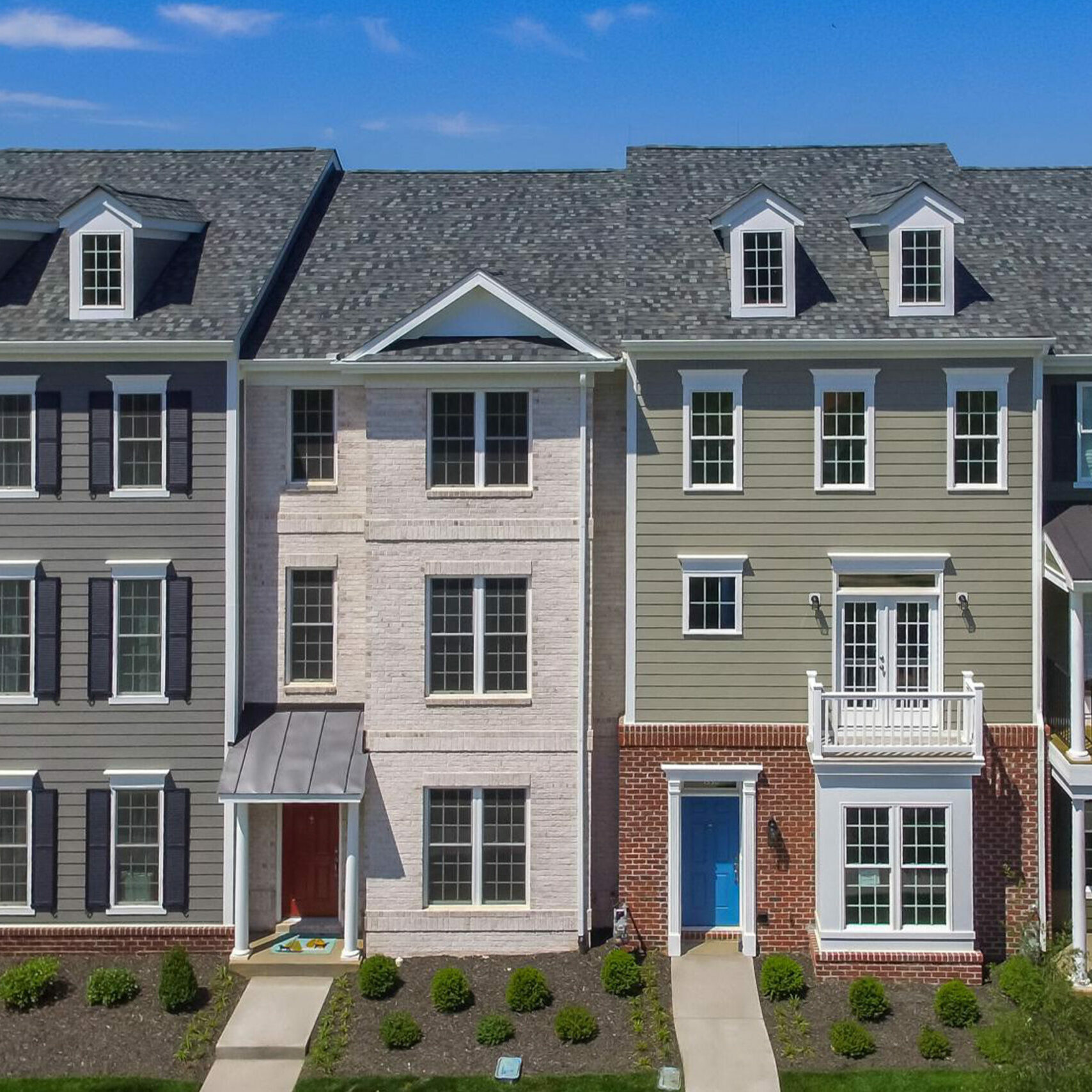 Exterior of Winterfield Park Townhomes, a townhome community located in Midlothian, Virginia.