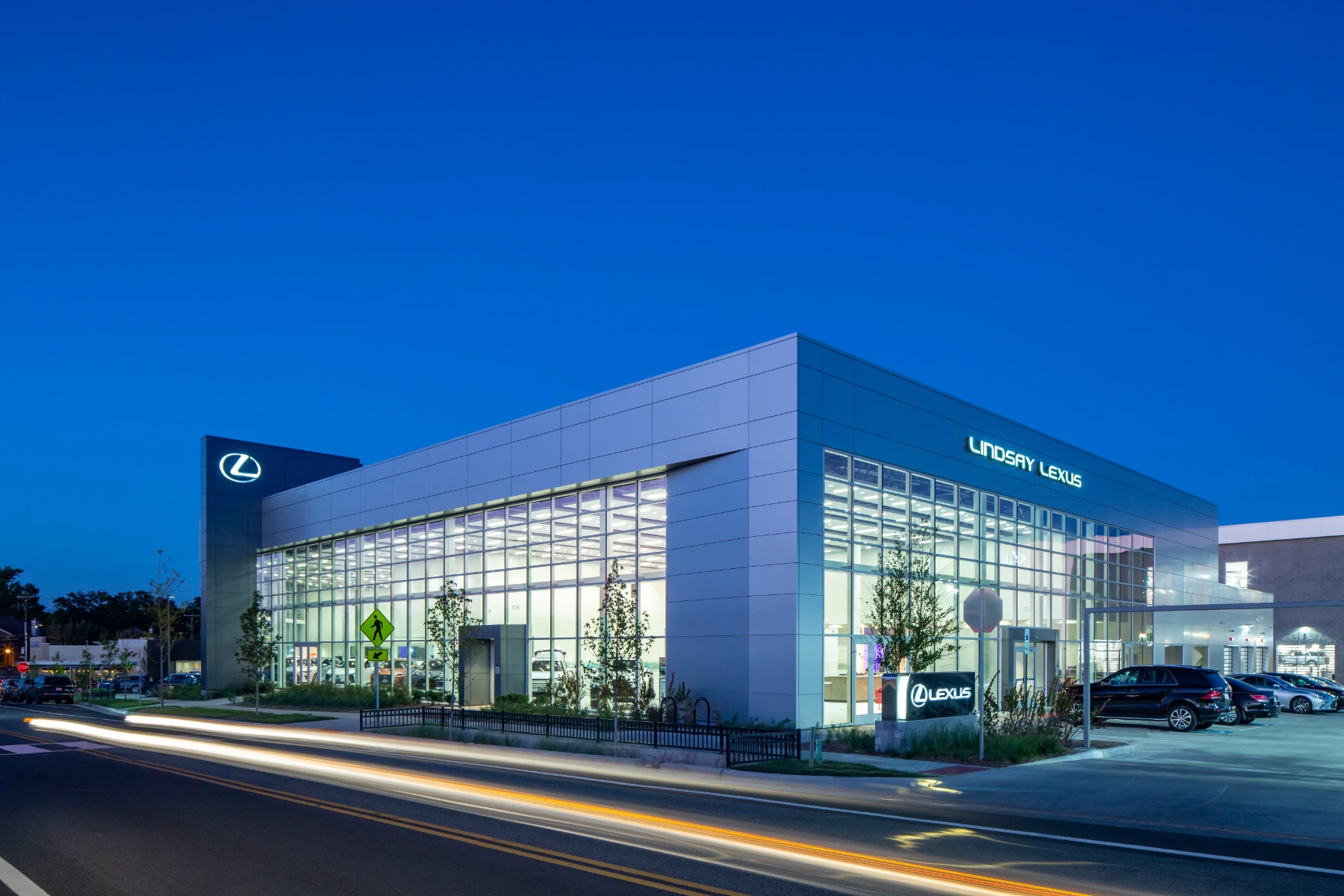 lindsay lexus 5