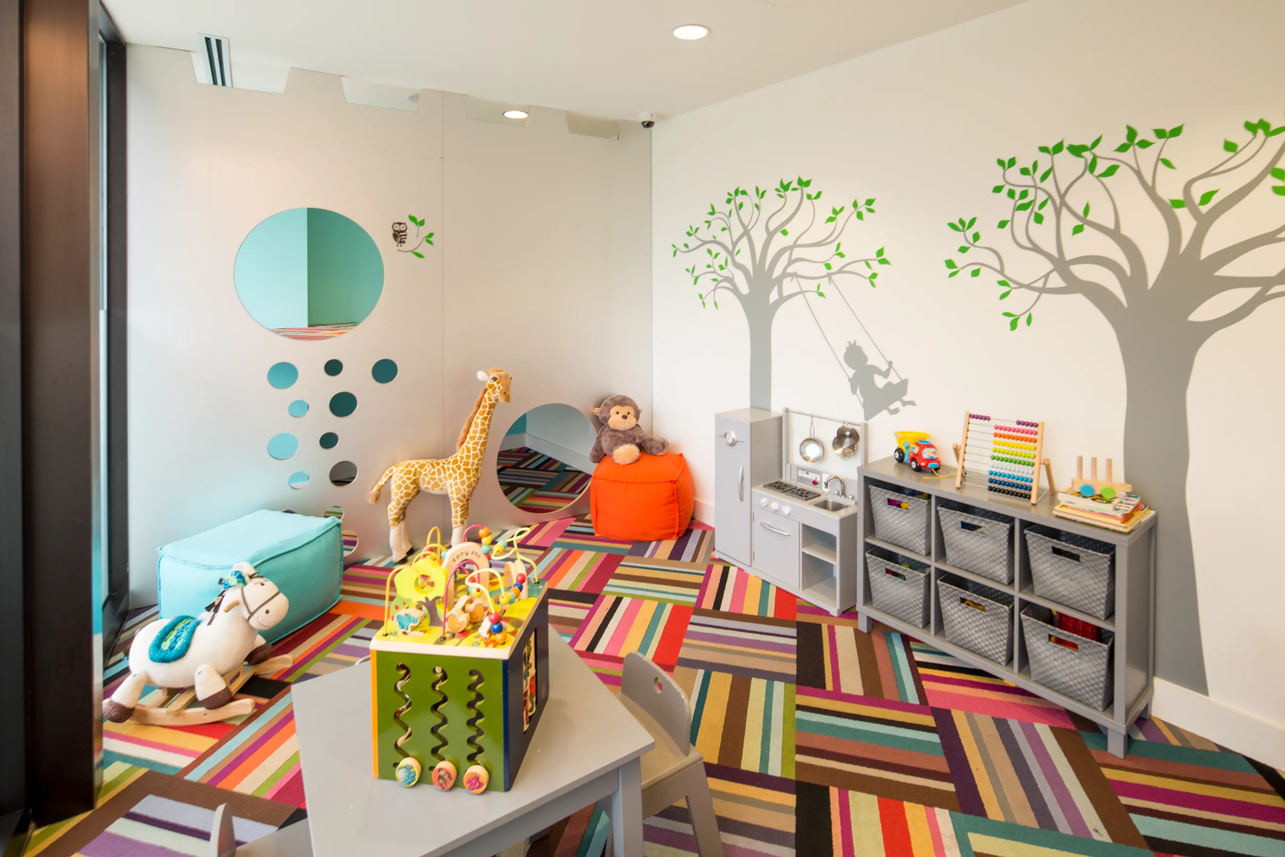 vivian apartment building 7